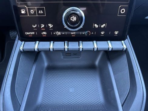 New 2025 GMC Terrain Elevation image 23