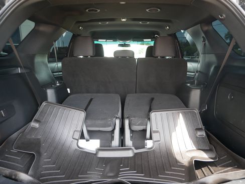 Used 2019 Ford Explorer XLT w/ Class III Trailer Tow Package AWD/4WD image 8