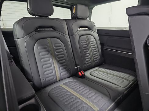 Used 2025 Rivian R1S Adventure AWD/4WD image 25