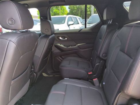 Certified 2023 Chevrolet Traverse RS AWD/4WD image 17