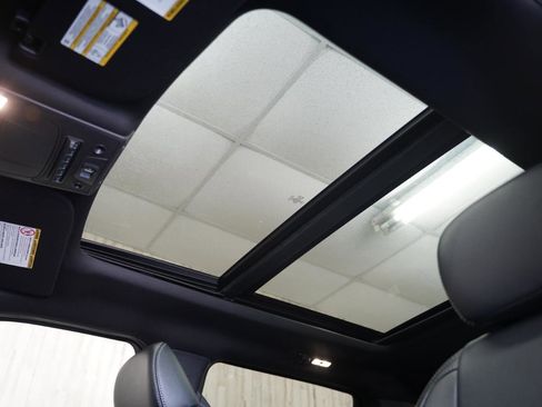 Used 2022 Ford F350 Lariat w/ Lariat Value Package image 25