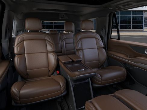 New 2026 Lincoln Navigator Reserve AWD/4WD image 11