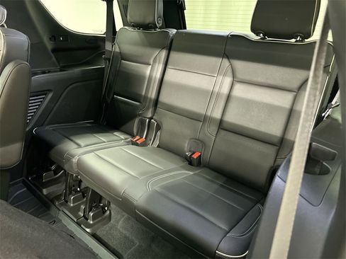 Used 2021 Chevrolet Tahoe Premier w/ Premium Package image 21