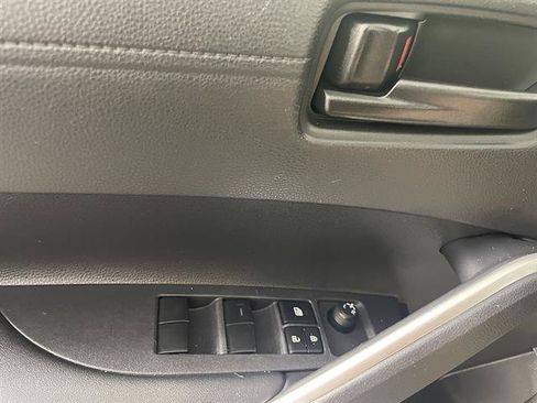 Used 2023 Toyota Corolla Cross AWD Hybrid w/ Moonroof Package image 19