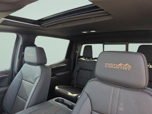 New 2026 Chevrolet Silverado 1500 High Country w/ Technology Package AWD/4WD image 27