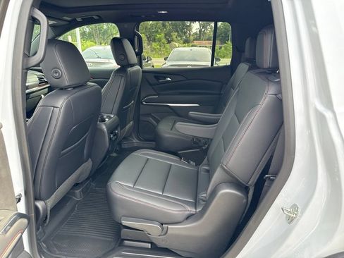 New 2026 Chevrolet Traverse Z71 w/ Driver Confidence Package AWD/4WD image 8