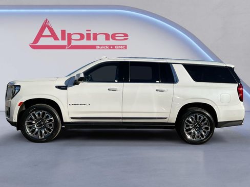 Used 2024 GMC Yukon XL Denali Ultimate w/ LPO, Floor Liner Package AWD/4WD image 2