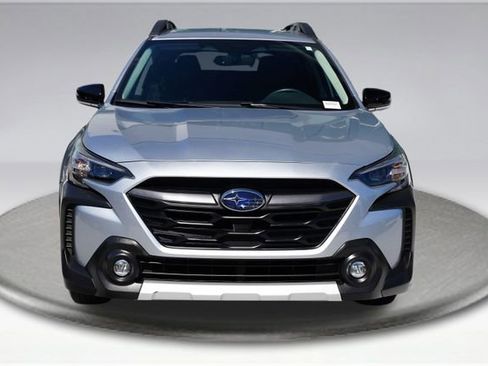 Used 2024 Subaru Outback Limited AWD/4WD image 3