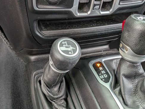 Certified 2018 Jeep Wrangler Unlimited Sport S image 23