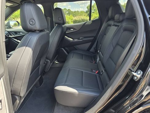 Used 2025 Chevrolet Equinox LT w/ Convenience Package II FWD image 28