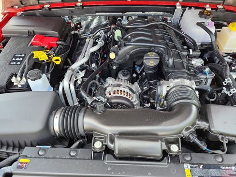 New 2025 Jeep Gladiator High Tide image 28