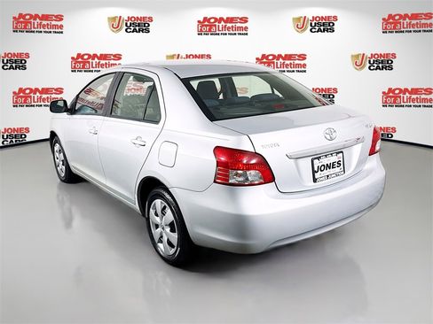 Used 2007 Toyota Yaris Sedan image 2