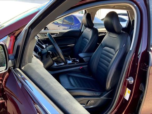 Used 2017 Ford Edge SEL w/ Equipment Group 201A image 7