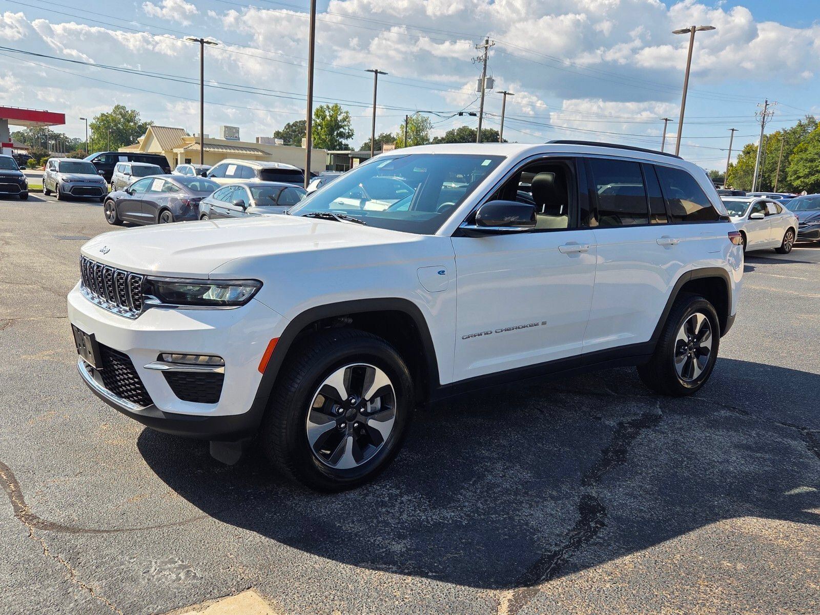 Used 2024 Jeep Grand Cherokee Limited 4xe AWD/4WD image 3
