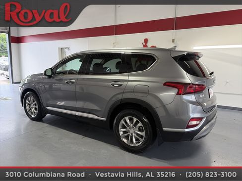 Used 2019 Hyundai Santa Fe SEL FWD image 2
