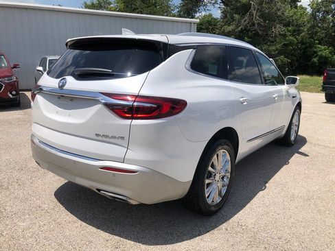 Used 2019 Buick Enclave Premium w/ Experience Buick Package FWD image 2