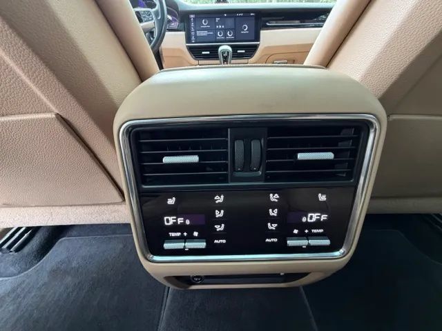 Used 2020 Porsche Cayenne AWD/4WD image 22