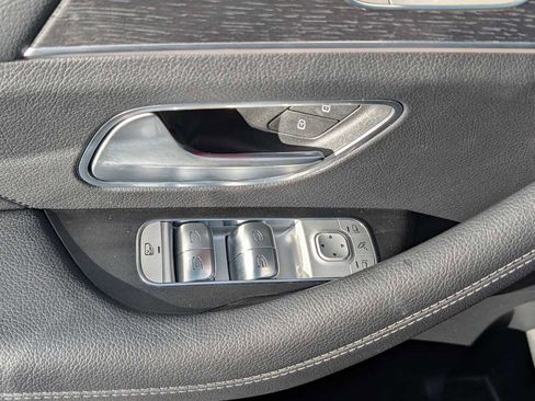Certified 2025 Mercedes-Benz GLS 450 4MATIC image 24