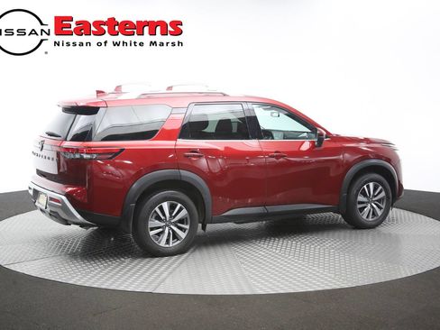 Used 2023 Nissan Pathfinder SL w/ Lighting Package (N92) AWD/4WD image 38