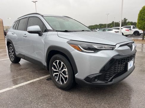 Used 2023 Toyota Corolla Cross AWD Hybrid image 3