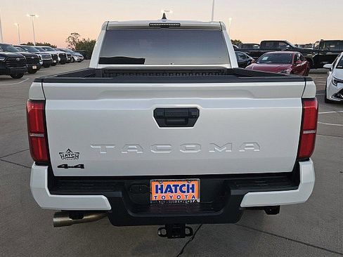 Used 2024 Toyota Tacoma TRD Sport image 6