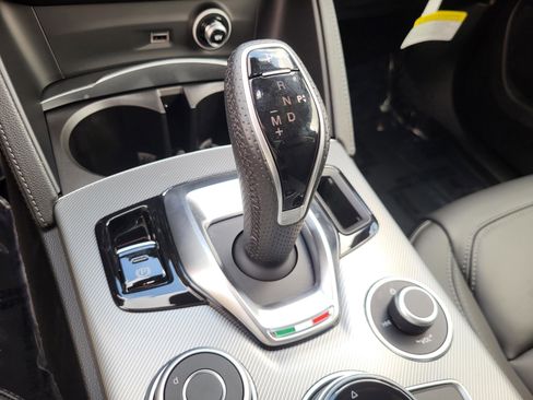 New 2025 Alfa Romeo Stelvio Sprint AWD/4WD image 21