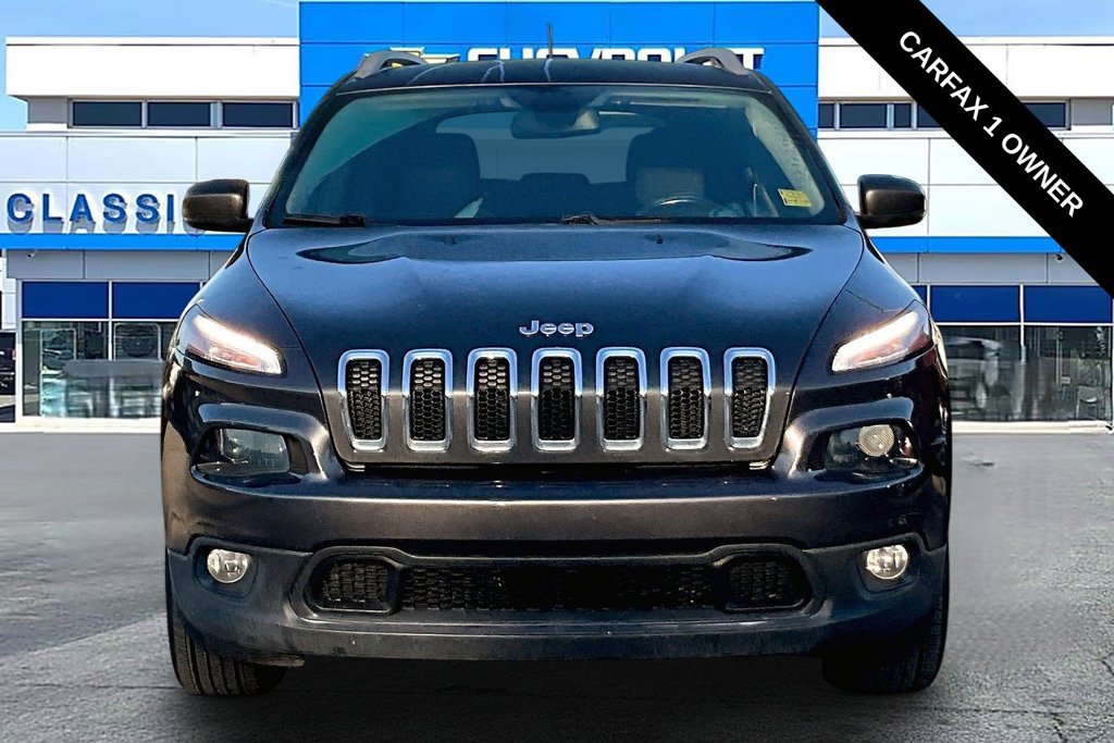 Used 2016 Jeep Cherokee Latitude w/ Safety/Convenience Group AWD/4WD image 19