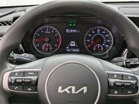 Used 2023 Kia K5 LXS image 23