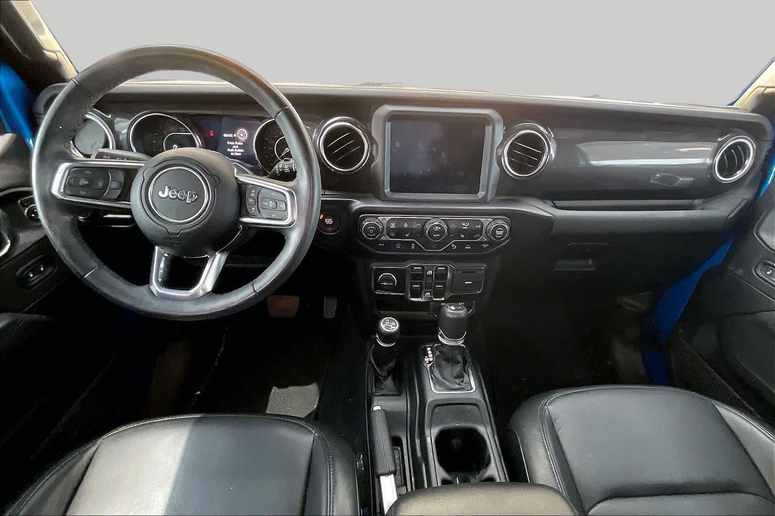Used 2022 Jeep Wrangler Unlimited Sahara AWD/4WD image 14