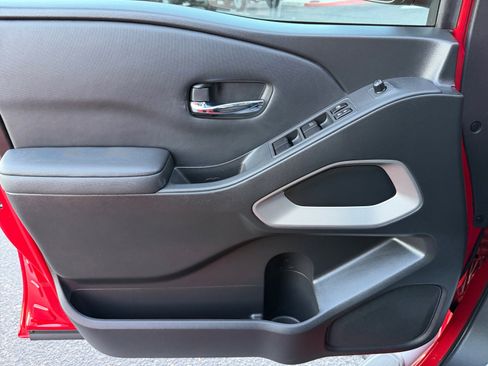 Used 2022 Nissan Frontier SV image 13