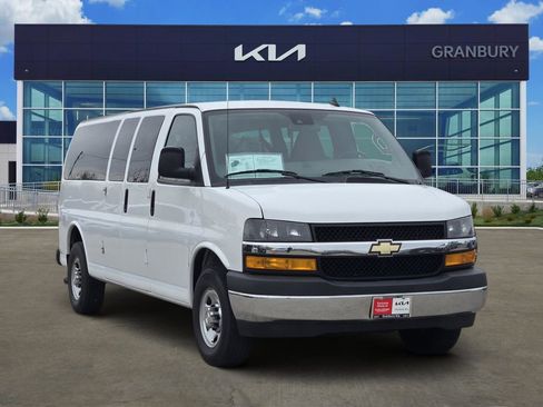 Used 2020 Chevrolet Express 3500 LT w/ LT Preferred Equipment Group image 3