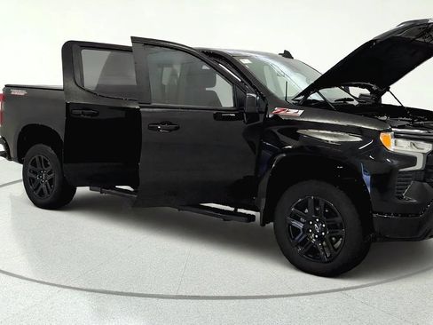 Used 2025 Chevrolet Silverado 1500 LT Trail Boss w/ Convenience Package II AWD/4WD image 7