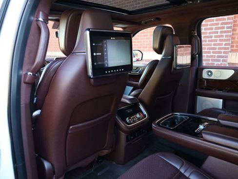 Used 2018 Lincoln Navigator Black Label w/ Cargo Package image 19