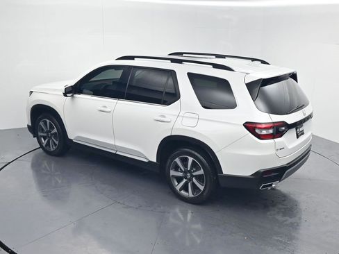 Used 2025 Honda Pilot Touring image 65