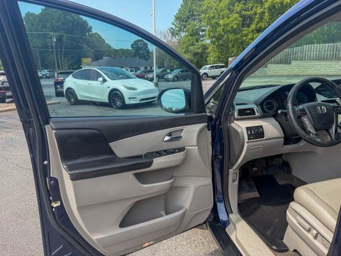 Used 2017 Honda Odyssey EX-L image 16