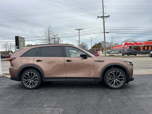 Certified 2025 MAZDA CX-70 Plug-In Hybrid w/ Premium Pkg image 2