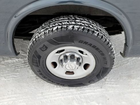 Used 2019 Chevrolet Express 2500 Extended image 8