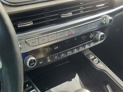 Certified 2021 Kia Telluride SX w/ SX Prestige Package image 18