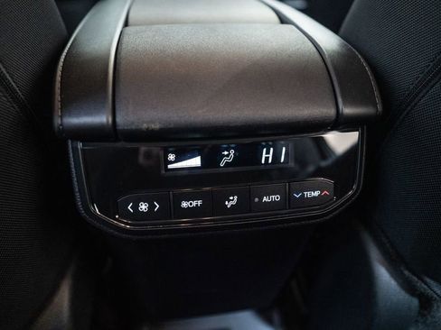 Certified 2025 Toyota Highlander LE AWD/4WD image 34