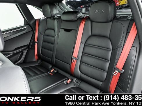 Used 2018 Porsche Macan GTS AWD/4WD image 17