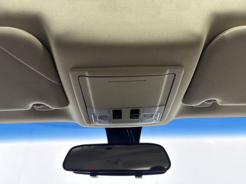 Used 2013 Ford Taurus SEL image 10