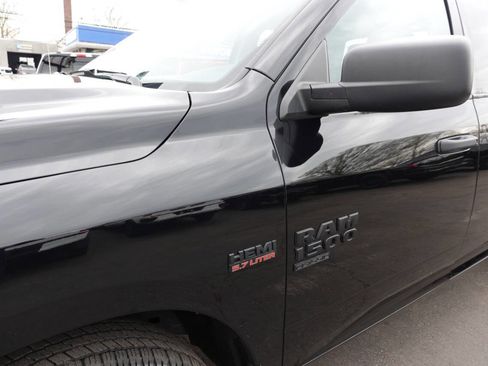 Used 2023 RAM 1500 Express w/ Wheel & Sound Group AWD/4WD image 9