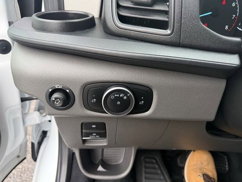 Used 2021 Ford Transit 350 XL image 36