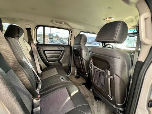Used 2007 HUMMER H3 Luxury image 6