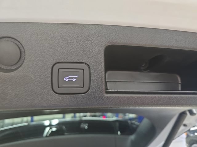 New 2026 Chevrolet Equinox RS w/ Convenience Package III FWD image 16