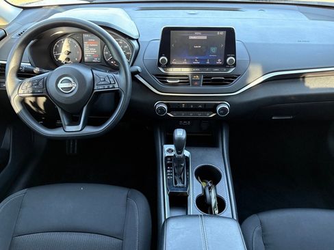 Certified 2025 Nissan Altima 2.5 S image 12