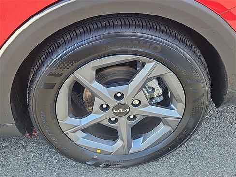 Certified 2025 Kia K4 LXS image 8