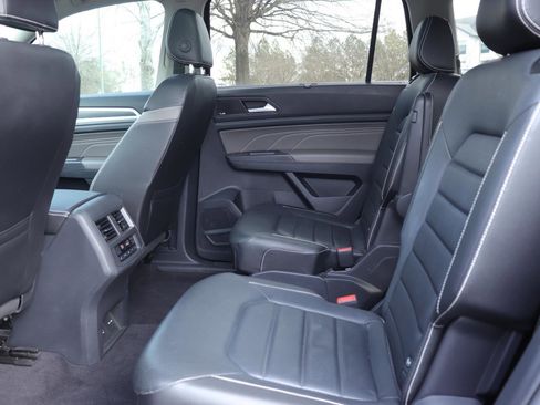 Used 2021 Volkswagen Atlas SEL Premium image 13