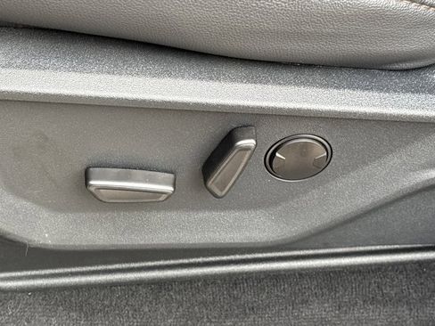 Used 2026 Ford F250 Lariat w/ FX4 Off-Road Package image 22