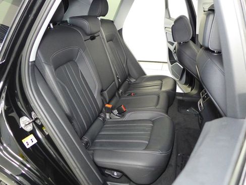 Used 2023 Audi Q5 2.0T Premium w/ Convenience Package image 20